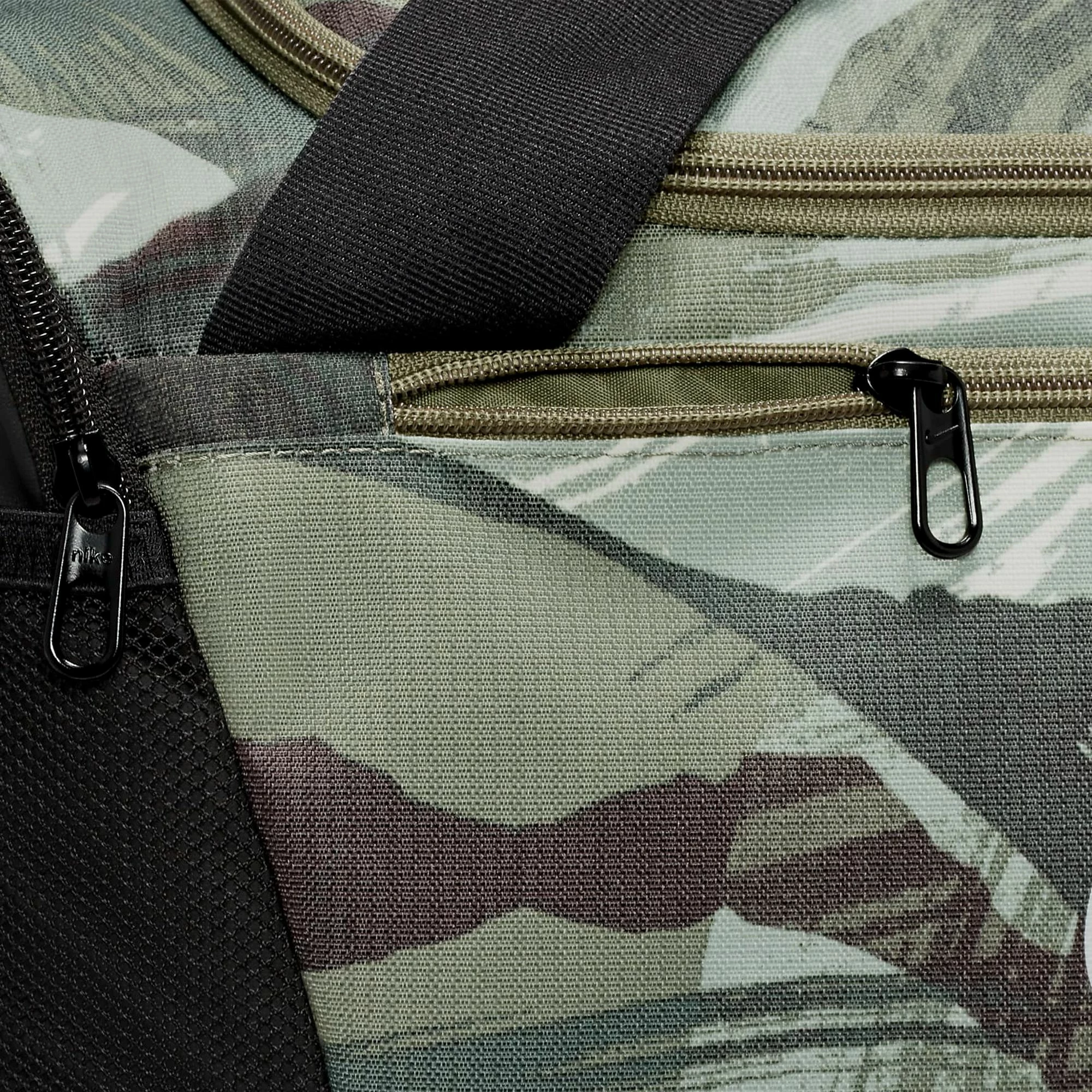 Nike Brasilia 9.5 Sporttasche S Grün Camouflage - Schwarz – Bild 7